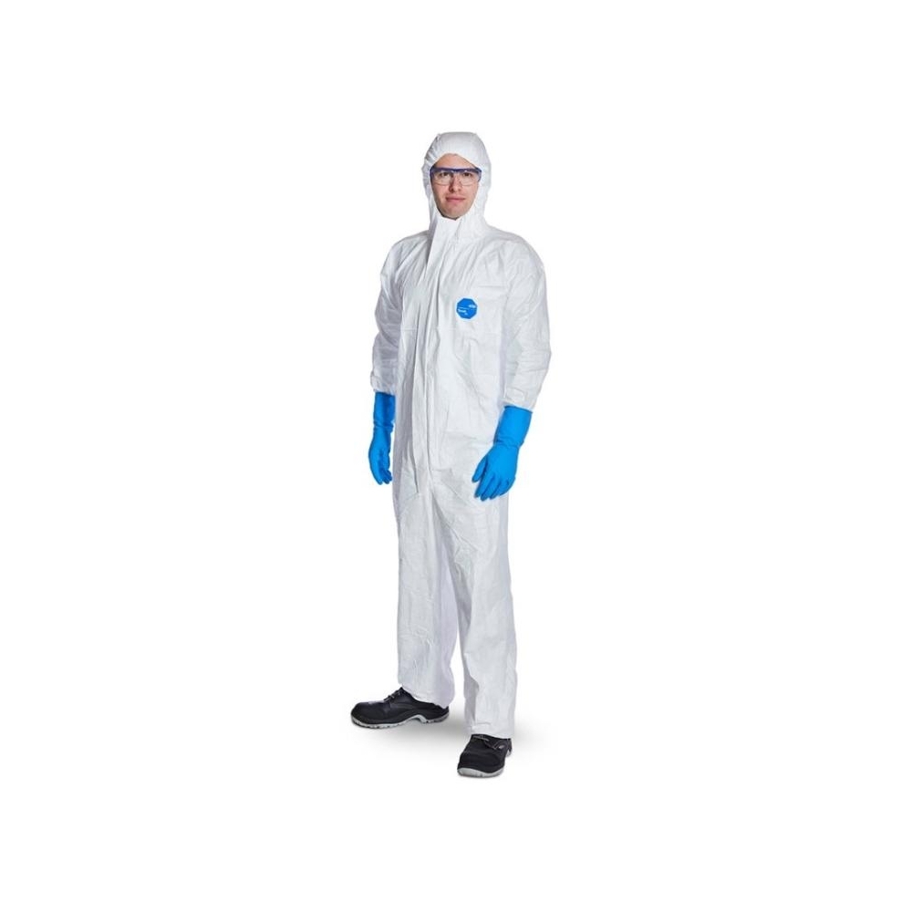 Tuta protettiva, Dupont Tyvek 500, Monouso, III categoria, colore bianco, con cappuccio, indossata da un operatore