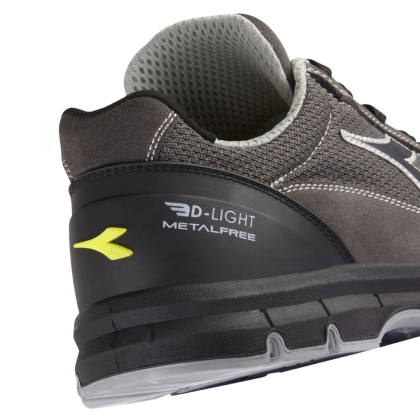 Scarpe antinfortunistiche, Diadora Run Text, Calzatura bassa, in pelle Perwanger antigraffio, colore grigio, suola nera