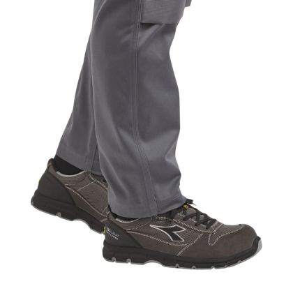 Scarpe antinfortunistiche, Diadora Run Text, Calzatura bassa, in pelle Perwanger antigraffio, colore grigio, suola nera