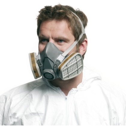 Semimaschera 3M, 6200, taglia M, riutilizzabili, con filtri intercambiabili, serie 6000, indossata